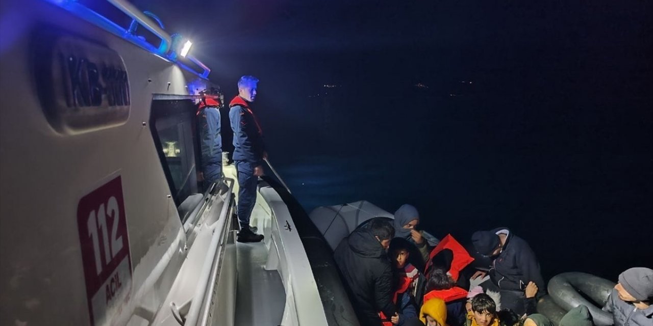 Çanakkale açıklarında 42 düzensiz göçmen yakalandı