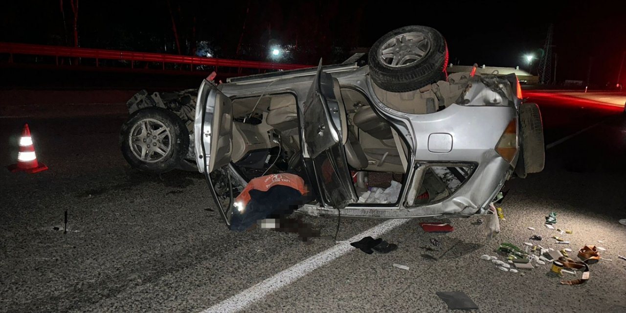 Adana'da devrilen cipin sürücüsü öldü