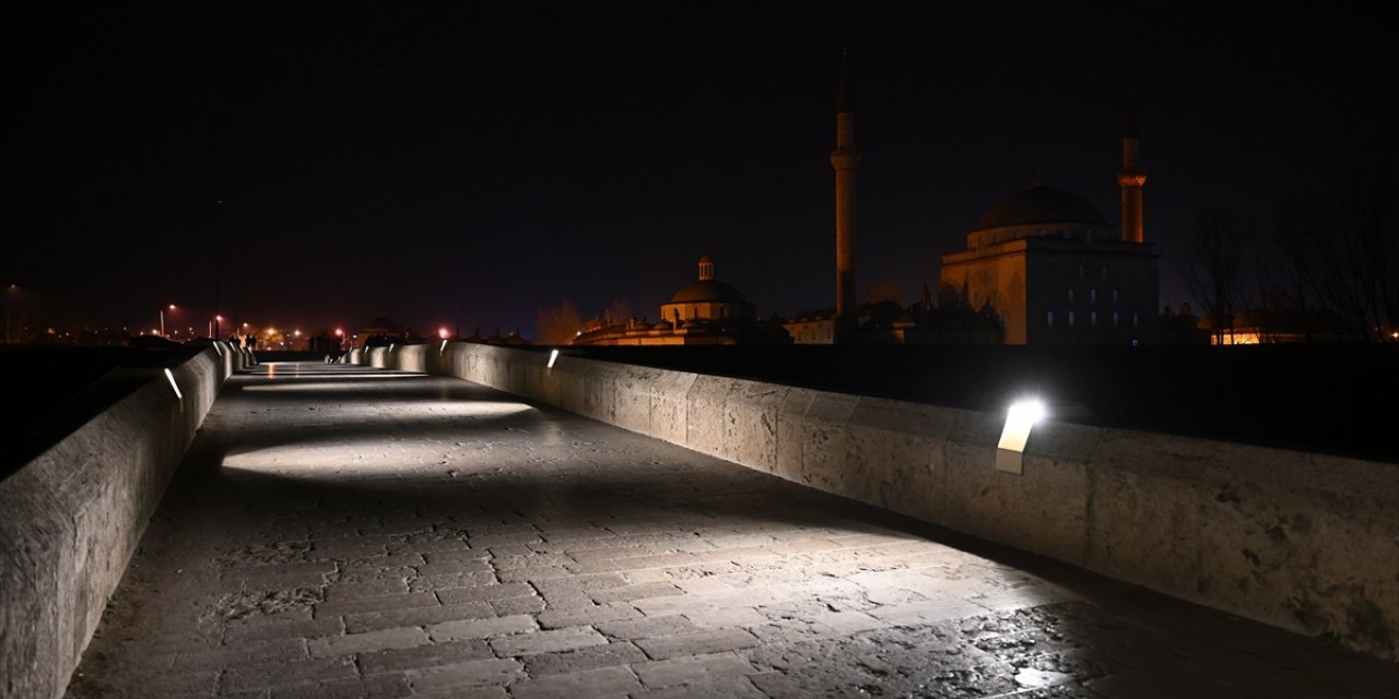 Edirne'deki tarihi köprüler "güneş enerjisiyle" aydınlatılacak