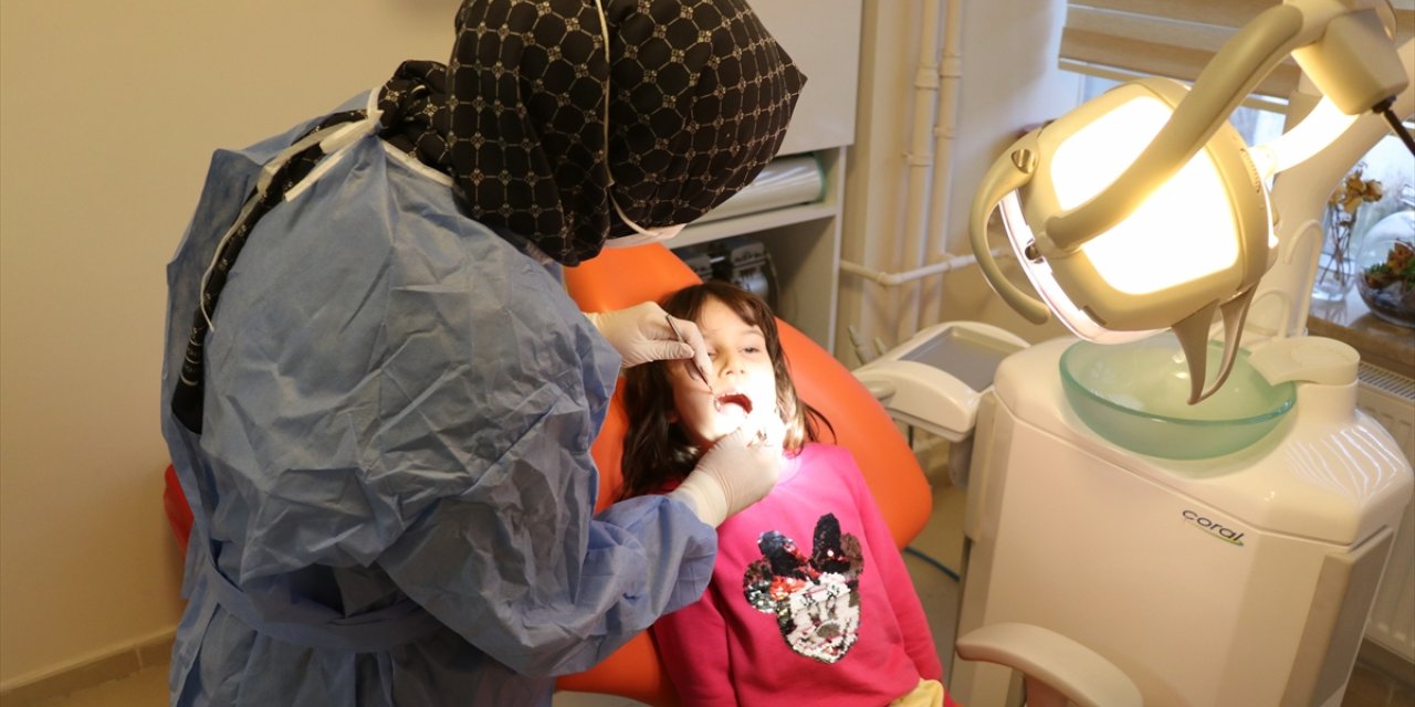 Karabük'te "Aile Diş Hekimliği" uygulamasıyla 2 bin 272 çocuk muayene edildi