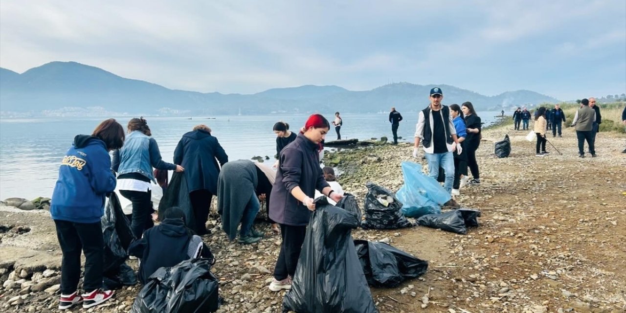 Fethiye'deki Kuş Cenneti'nde çevre temizliği yapıldı