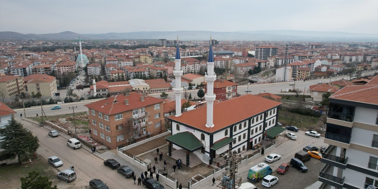 Çubuk’ta depremde hasar gören cami yeniden yapılarak ibadete açıldı