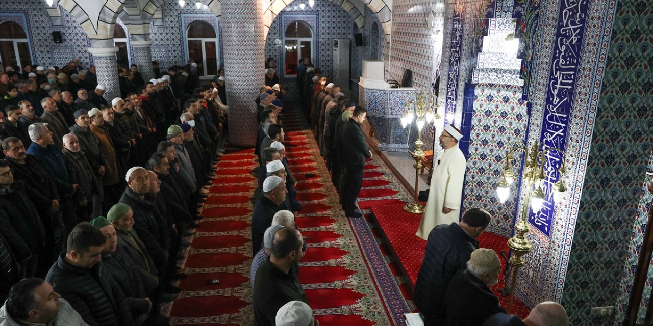 Diyanet İşleri Başkanı Erbaş, Samsun'da "Sabah Namazı Buluşması" etkinliğine katıldı