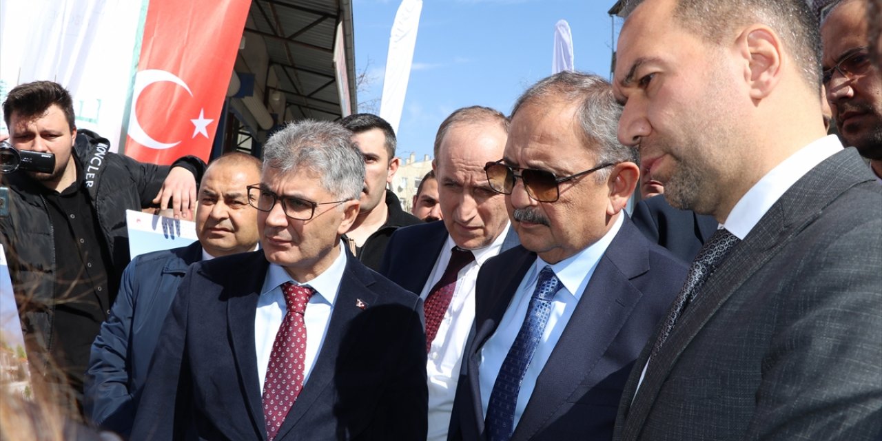 Çevre, Şehircilik ve İklim Değişikliği Bakanı Özhaseki, Niğde'de Kale Projesi'ni inceledi: