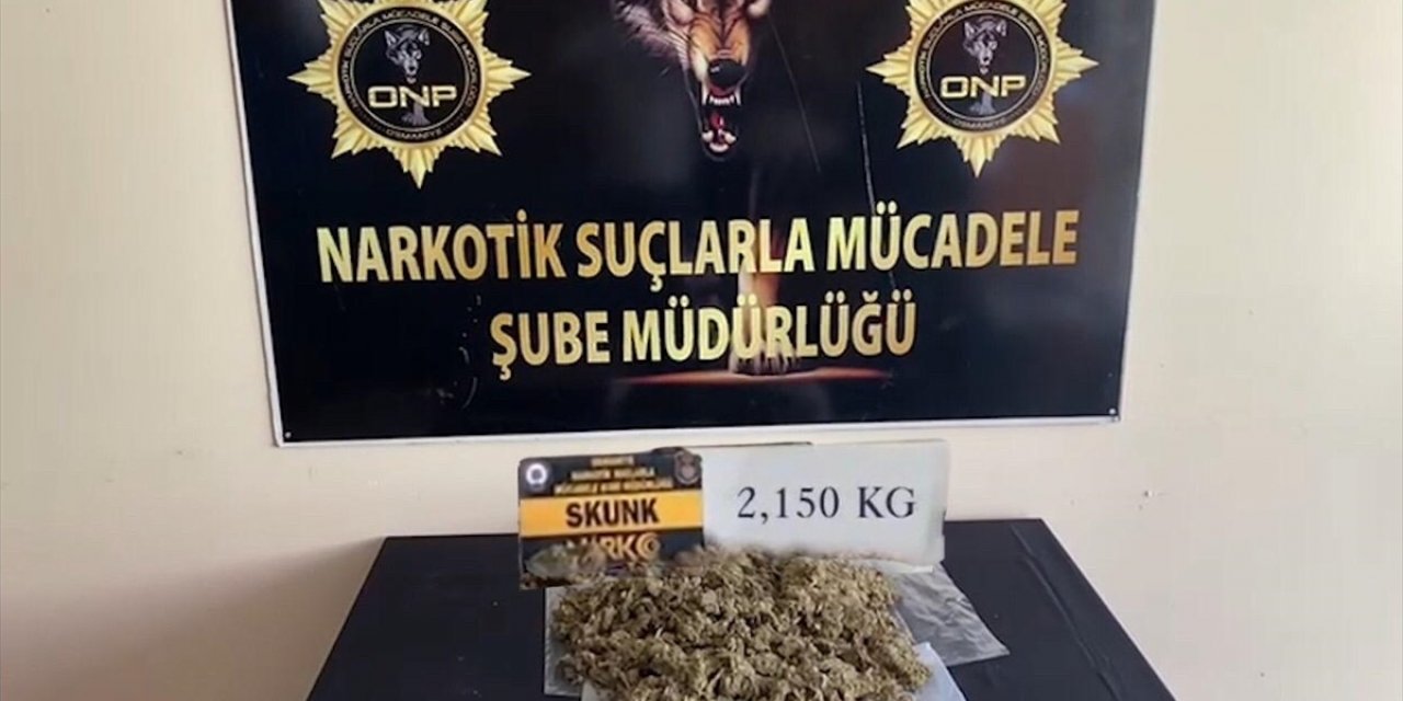 Osmaniye'de yolcu minibüsünde 2 kilo 150 gram sentetik uyuşturucu ele geçirildi