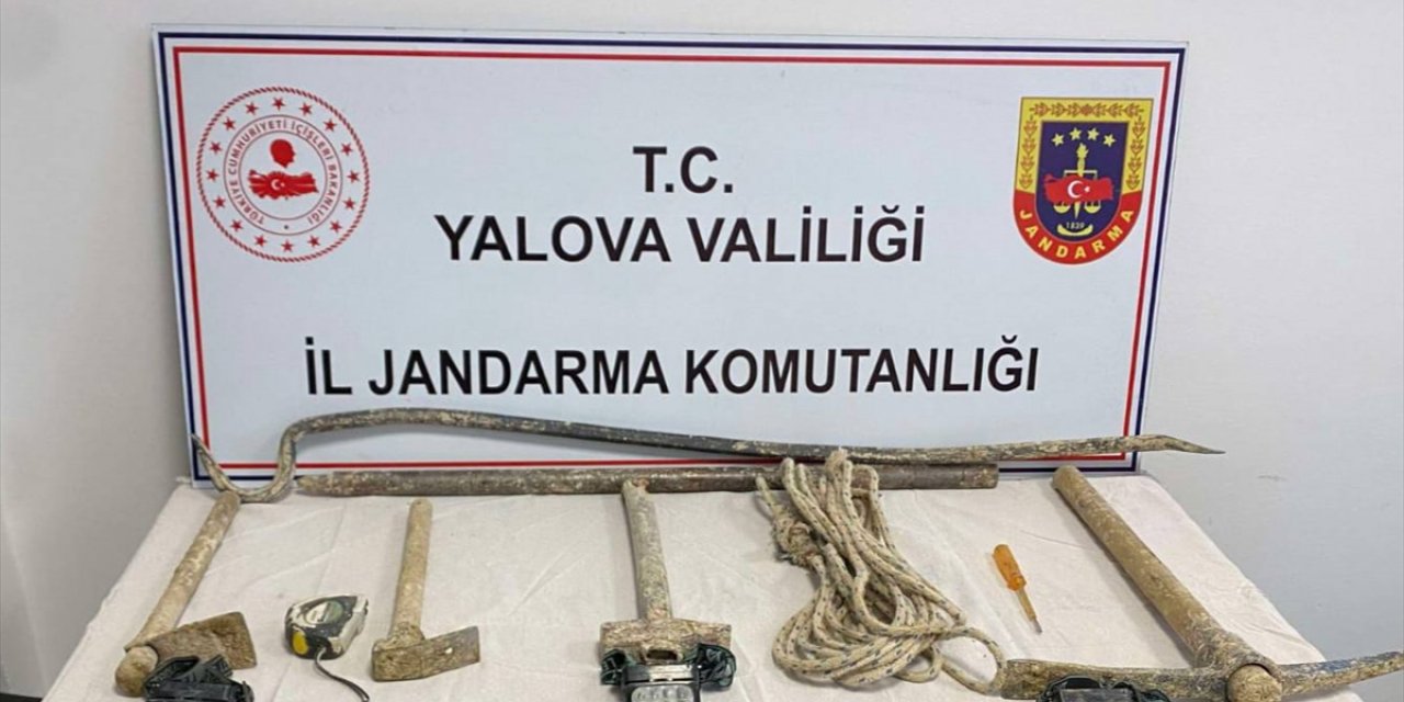 Yalova'da kaçak kazı yapan 4 kişi suçüstü yakalandı