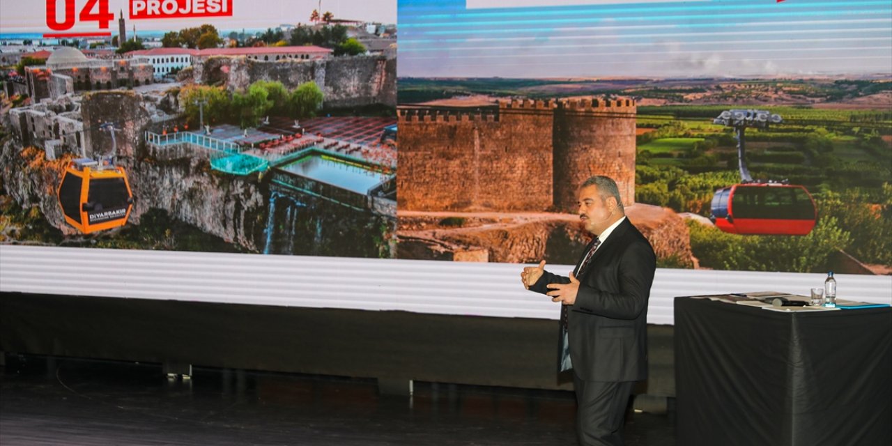 AK Parti Diyarbakır Büyükşehir Belediye Başkan adayı Bilden, kente yönelik 26 projesini açıkladı: