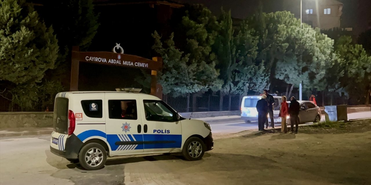 Kocaeli'de çıkan kavgada 4 kişi yaralandı