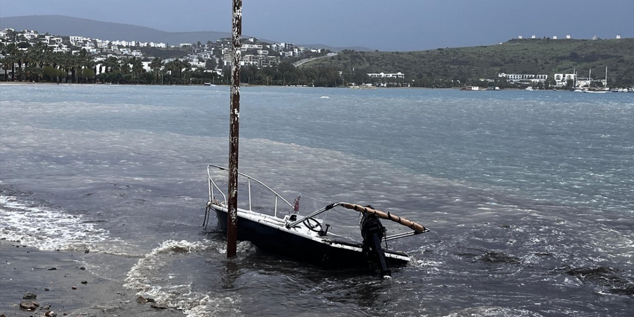 Muğla'da kuvvetli rüzgar ve sağanak etkili oluyor