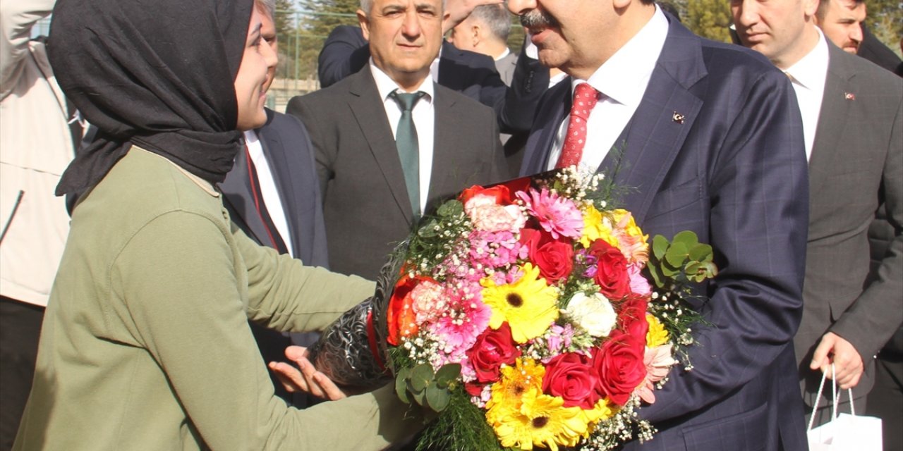 Milli Eğitim Bakanı Yusuf Tekin, Konya'da ziyaretlerde bulundu: