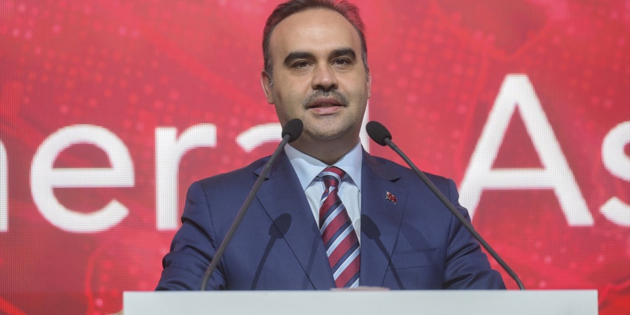 Sanayi ve Teknoloji Bakanı Kacır, Türkiye'yi ileri teknoloji üretim merkezi haline getireceklerini söyledi: