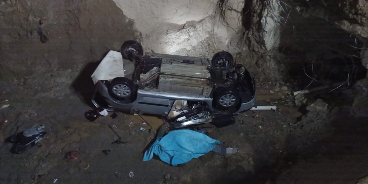 Isparta'da otomobiliyle çukura düşen uzman çavuş hayatını kaybetti