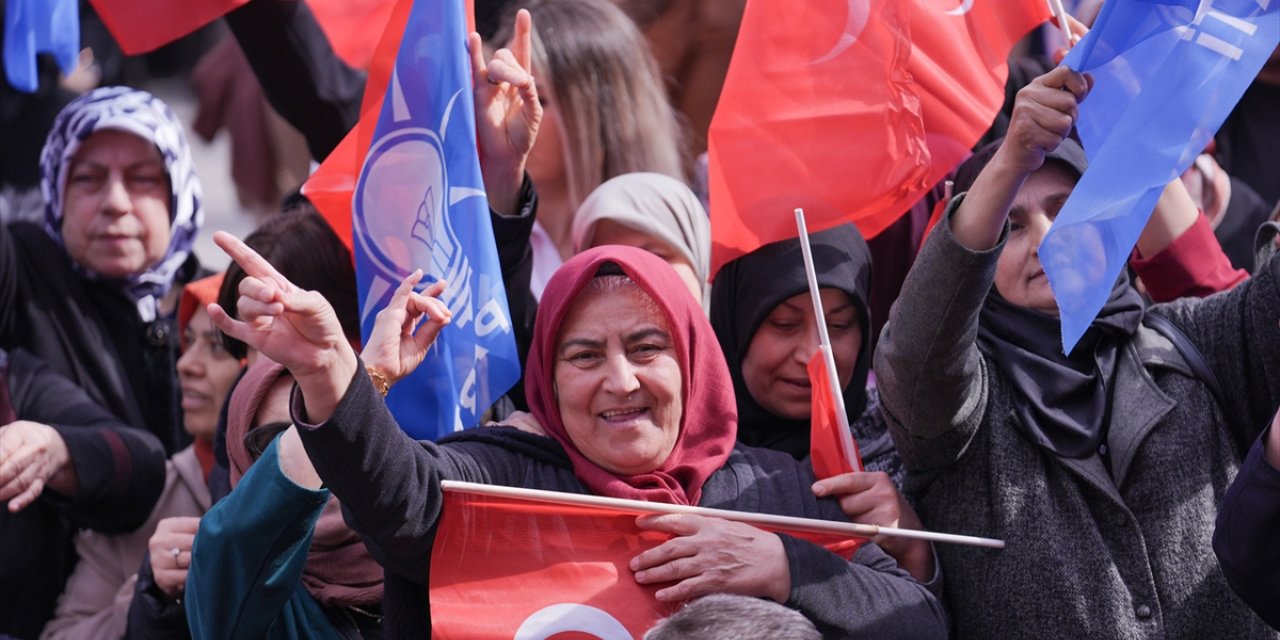 Cumhur İttifakı'nın ABB Başkan adayı Altınok, Sincan'da MHP'nin Seçmen İletişim Merkezi açılışına katıldı: