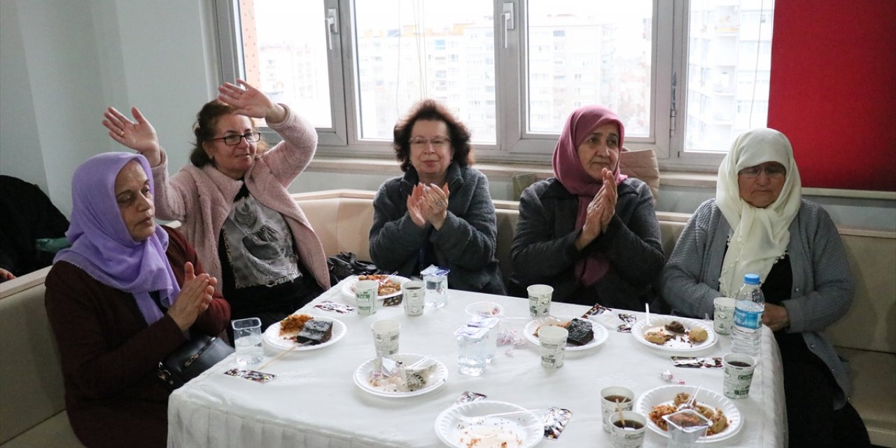 Polis adaylarından kanser hastalarına moral konseri