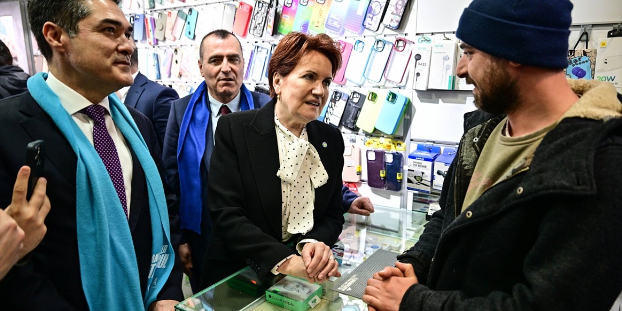 İYİ Parti Genel Başkanı Akşener, Kartal'da esnafı ziyaret etti