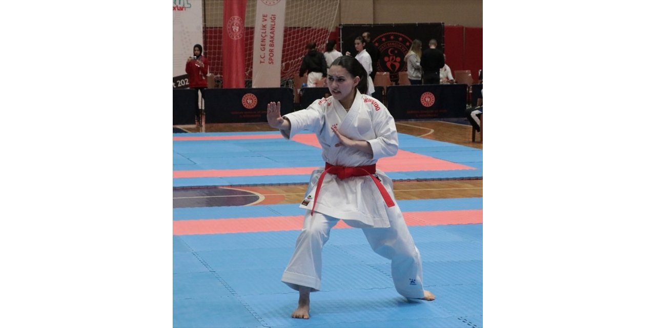 Okul Sporları Karate Gençler Türkiye Birinciliği, Samsun'da başladı