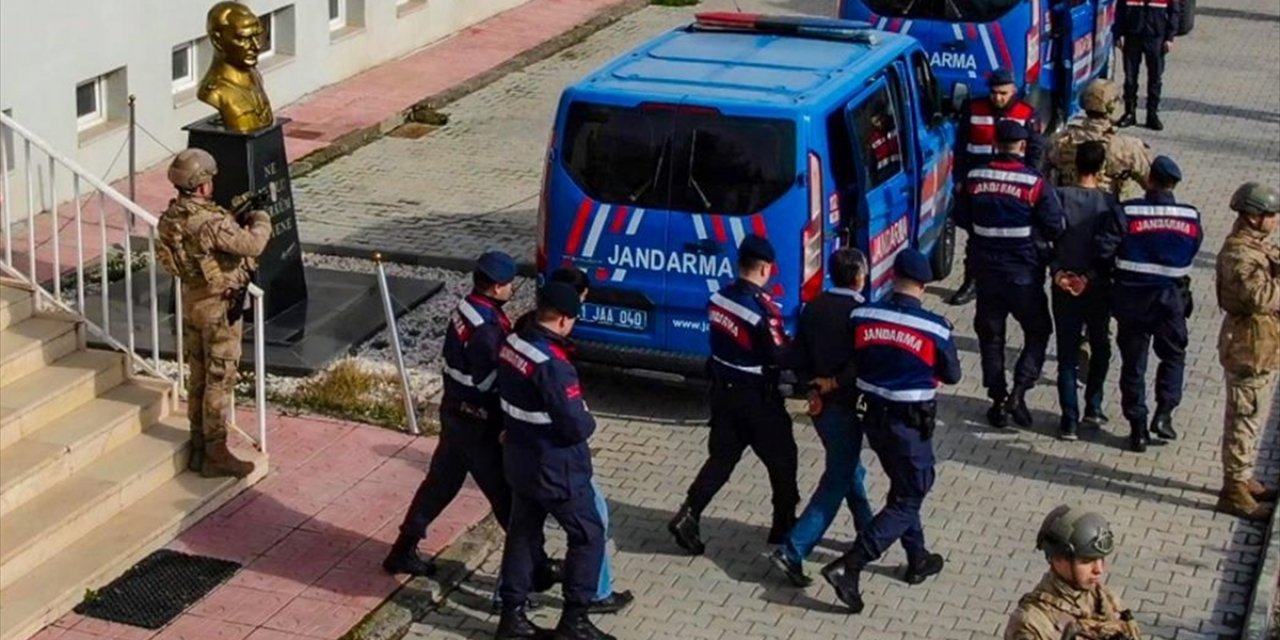 Diyarbakır'da terör örgütü DEAŞ propagandası yaptıkları gerekçesiyle 3 şüpheli yakalandı