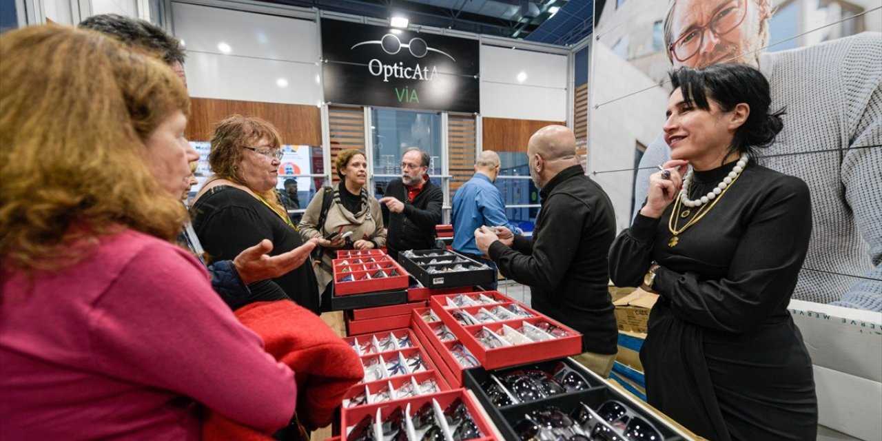 İzmir'de Optik, Gözlük, Oftalmoloji ve Teknolojileri Fuarı açıldı