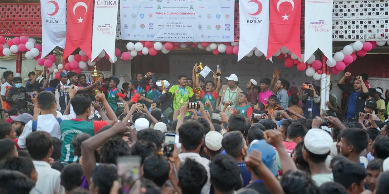 TİKA, Cox’s Bazar'daki sığınmacı kampında düzenlenen 1. Arakan Ligi’ne destek oldu