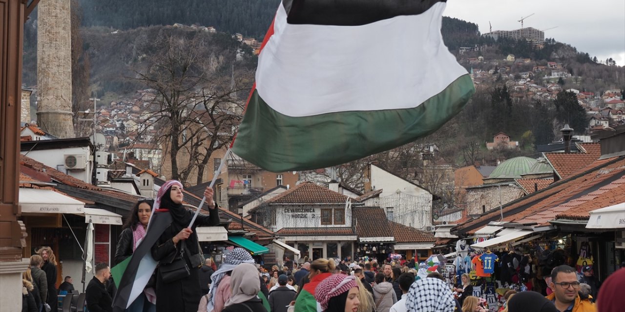 Bosna Hersek'te İsrail'in Gazze'ye yönelik saldırıları protesto edildi