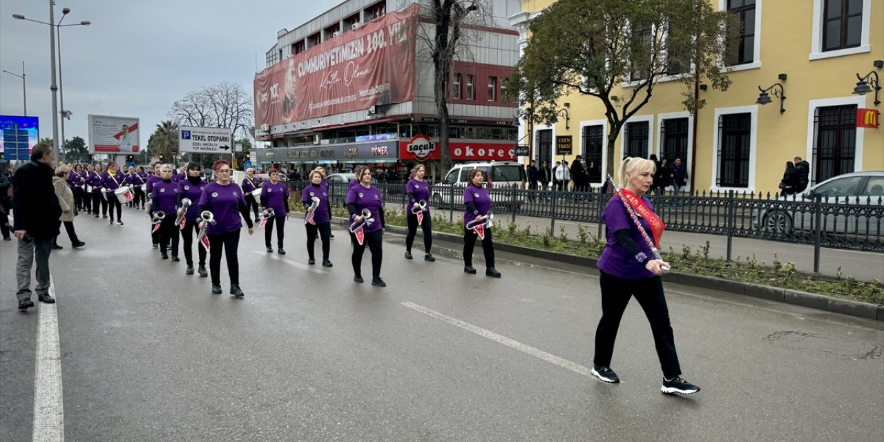 Samsun'da kadınlardan oluşan bando takımı gösteri sundu