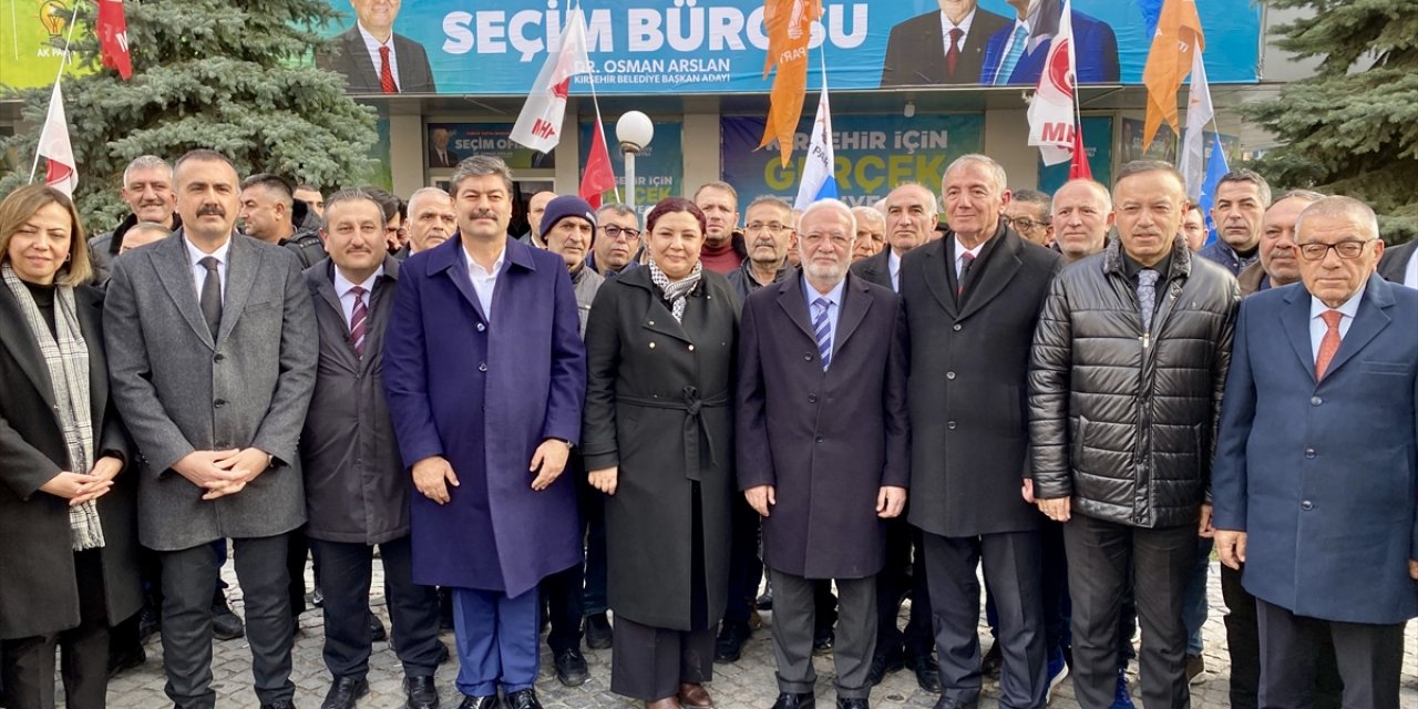 AK Parti Genel Başkanvekili Elitaş, Kırşehir'de partililerle bir araya geldi: