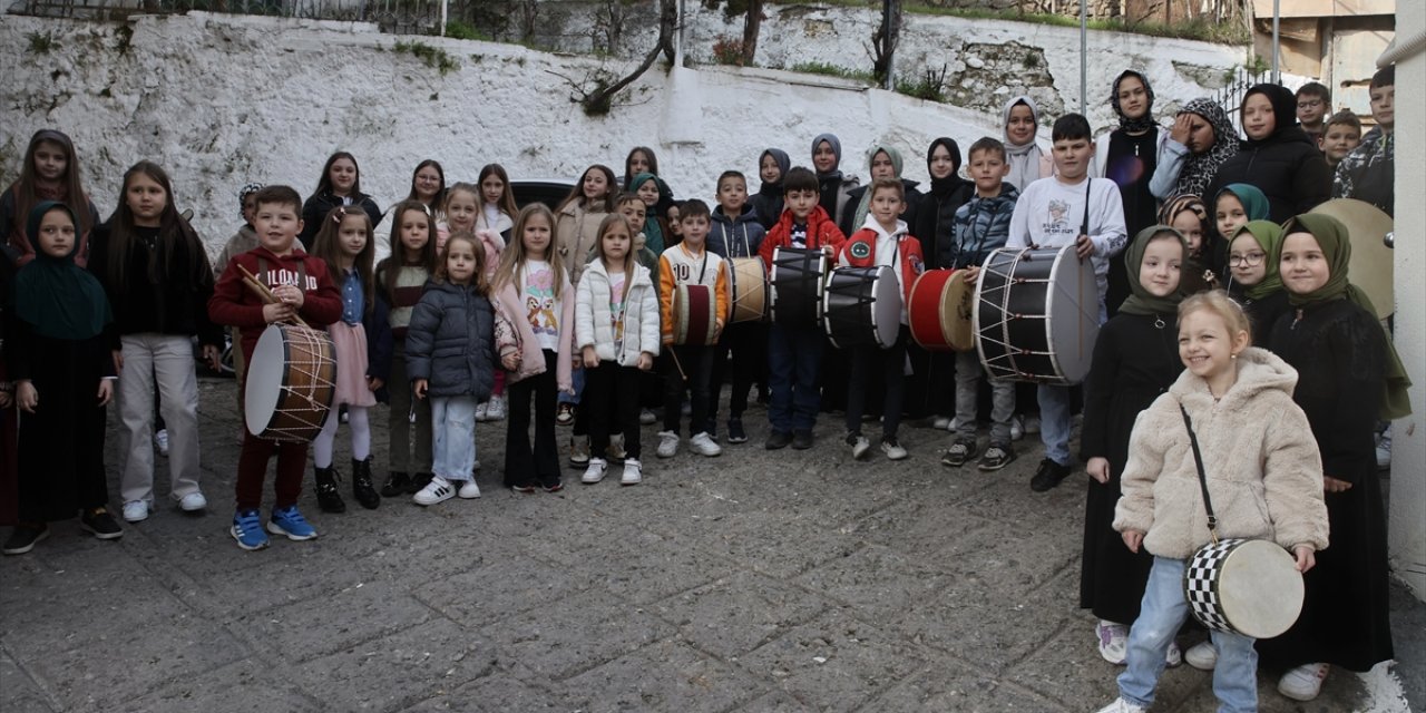 Batı Trakya'da ramazan, davul çalma geleneğiyle karşılandı