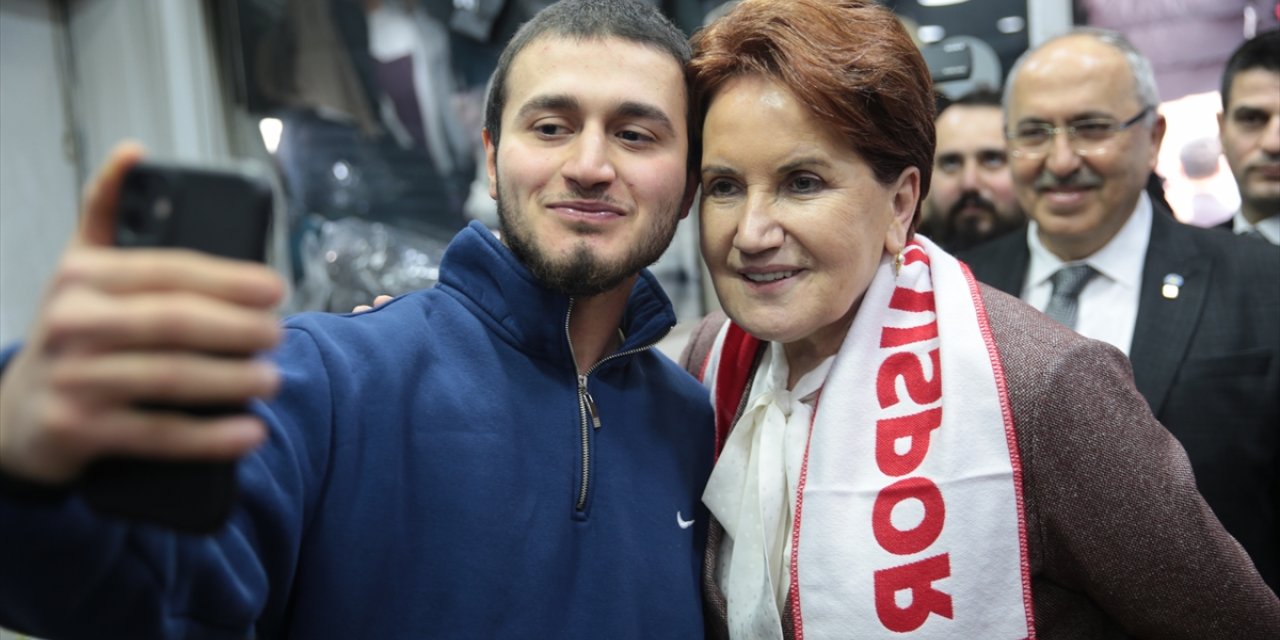 İYİ Parti Genel Başkanı Akşener, Bolu'da esnafı ziyaret etti