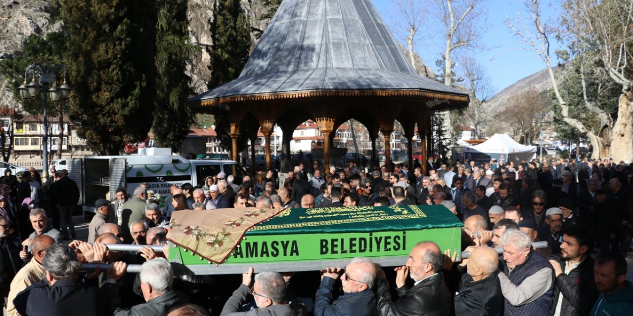 Aladağlar'da ölen kadın rehber, Amasya'da son yolculuğuna uğurlandı