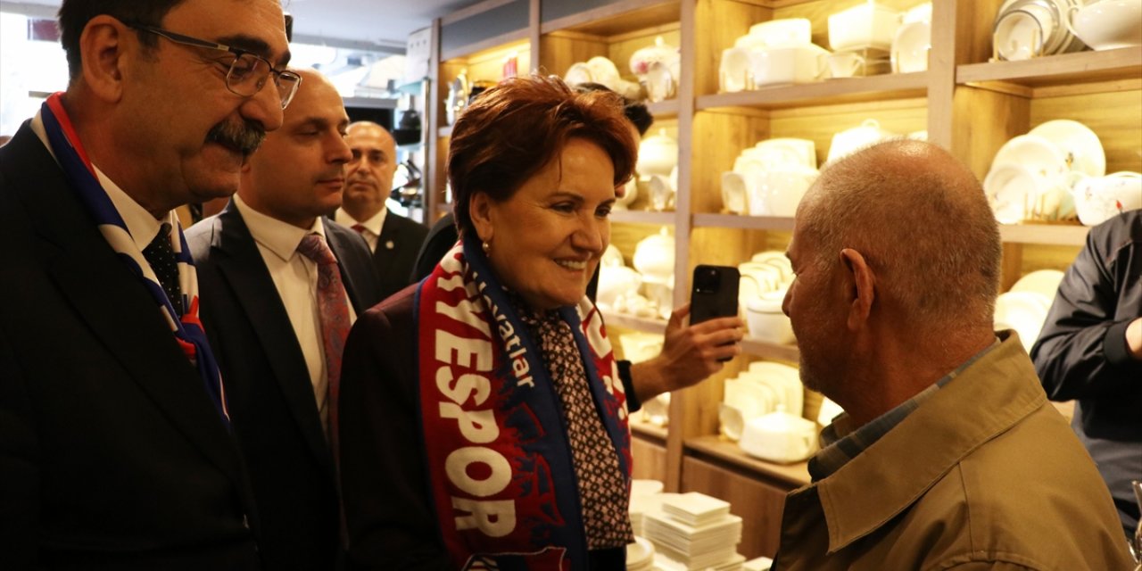 İYİ Parti Genel Başkanı Akşener'den Niğde'de esnaf ziyareti