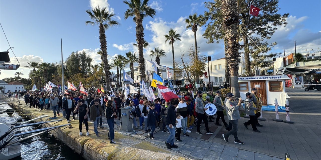 12. Bodrum Uluslararası Optimist Yarışları kortej yürüyüşüyle başladı