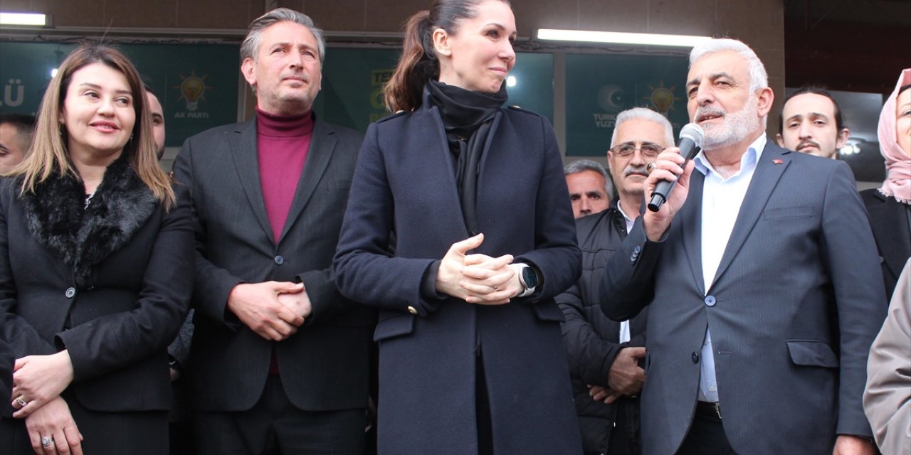 AK Parti Genel Başkan Yardımcısı Karaaslan, Samsun'da vatandaşlarla bir araya geldi