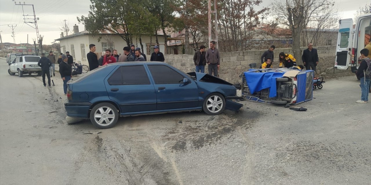 Konya'da zincirleme trafik kazasında 4 kişi yaralandı