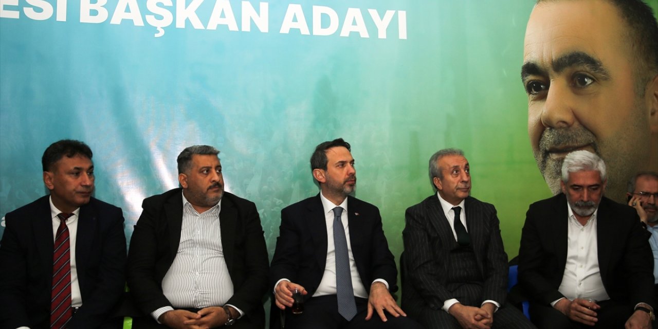 Bakan Bayraktar, Diyarbakır Çınar'da partililerle bir araya geldi