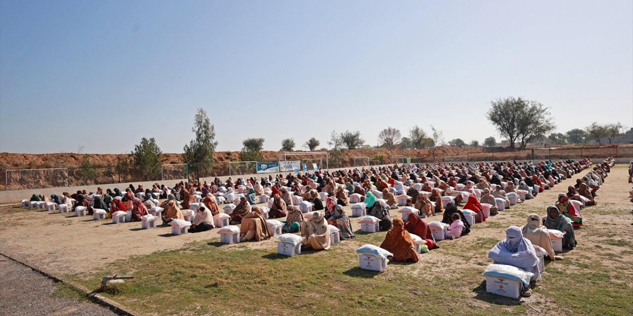 Türkiye Diyanet Vakfı, Pakistan'da ramazan yardımı dağıtımına devam ediyor