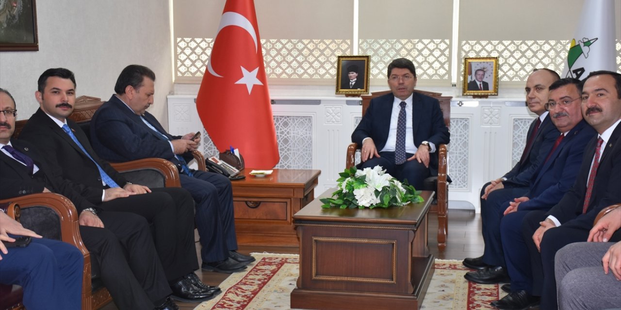 Adalet Bakanı Tunç, Artvin'de temaslarda bulundu