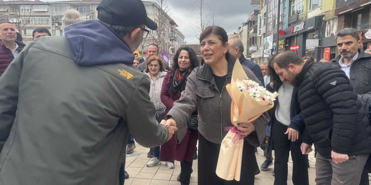 DEM Parti İBB Başkan adayı Beştaş, seçim çalışmalarını Maltepe ve Sultanbeyli'de sürdürdü