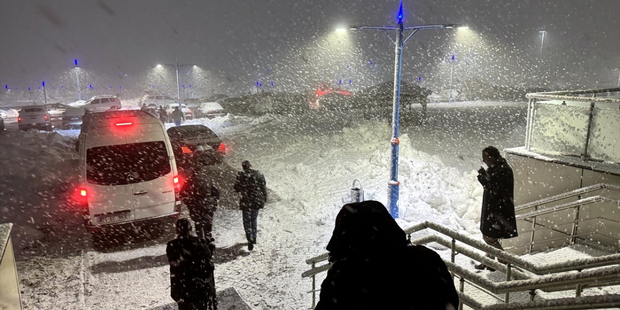 Kars, Ardahan ve Tunceli'de kar etkisini artırdı