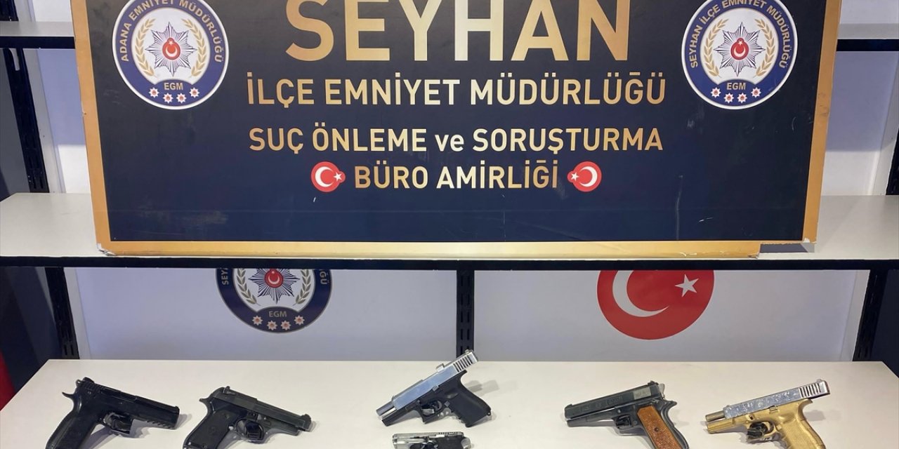 Adana'da ruhsatsız silah ve uyuşturucu ele geçirilen operasyonda 1 şüpheli yakalandı