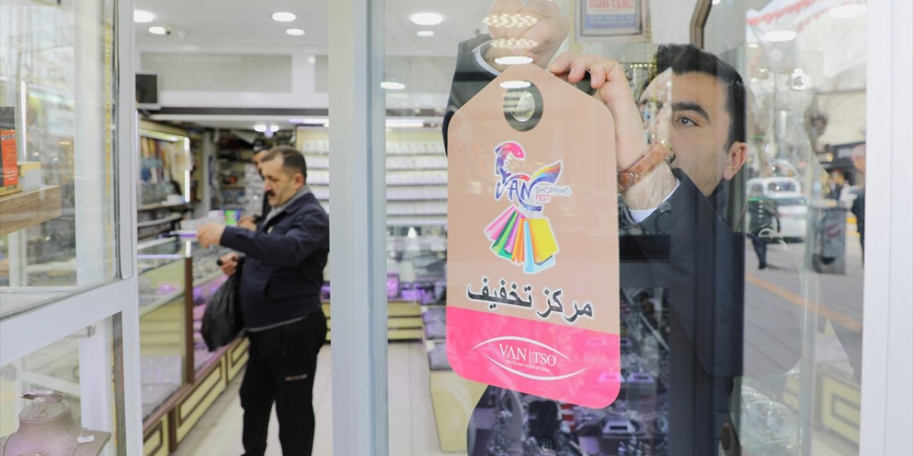 Van esnafı İranlı turistler için hazırlık yapıyor