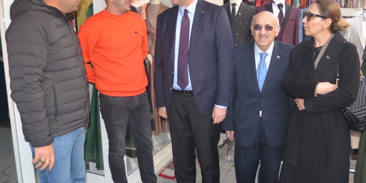Demokrat Parti Genel Başkanı Uysal, Kütahya'da esnafı ziyaret etti