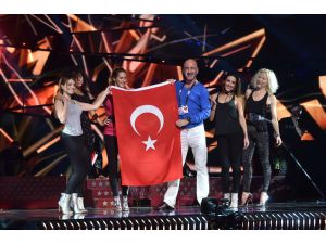 "Türk bayrağı Tel Aviv'de sahnede olacak"
