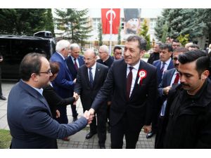 Bakan Selçuk'un öğrencilerle gülümseten diyaloğu