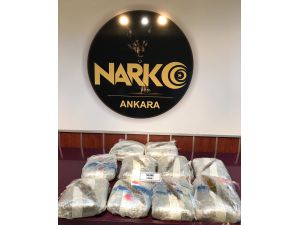 Kapanla durdurulan araçtan 10 kilo skunk çıktı