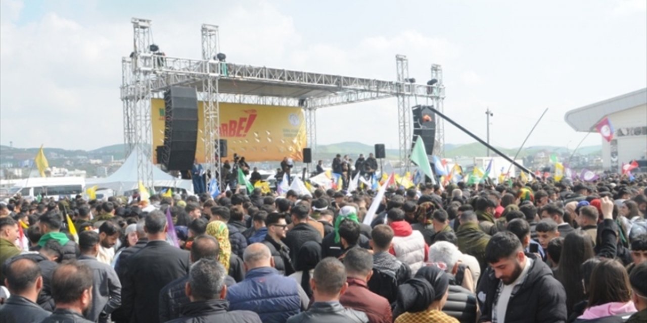 Şırnak'ta nevruz etkinliğinde polise taş atan gruptaki 3 şüpheli gözaltına alındı