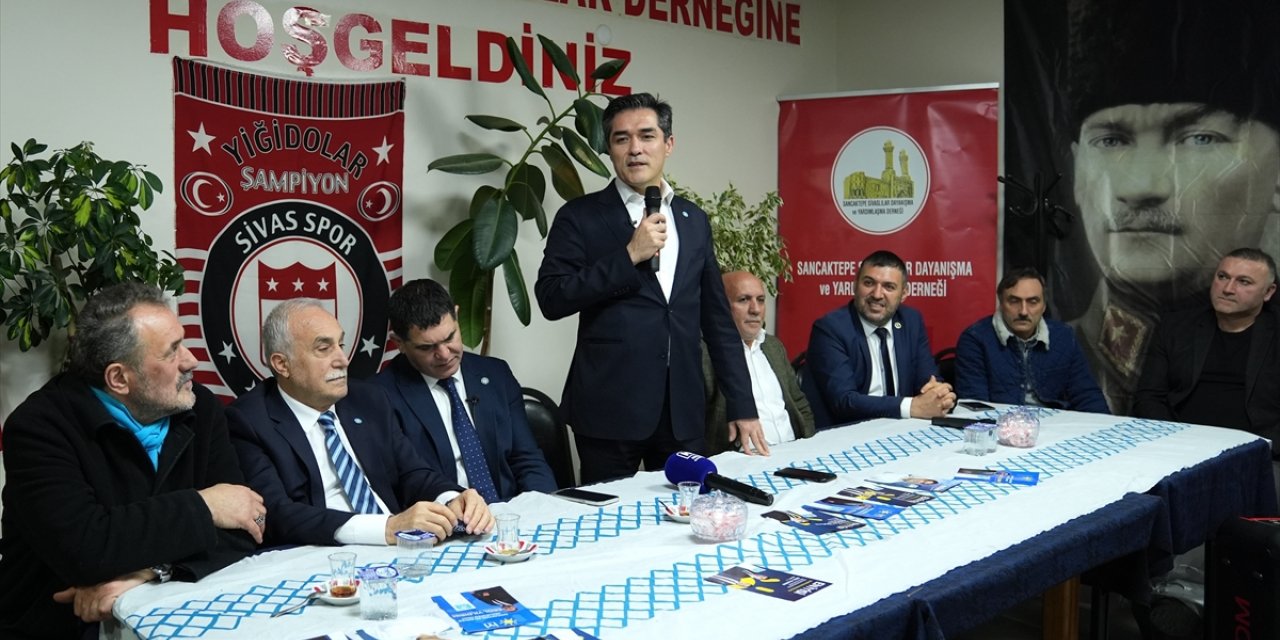 İYİ Parti İBB Başkan adayı Kavuncu, seçim çalışmalarını Sancaktepe'de sürdürdü