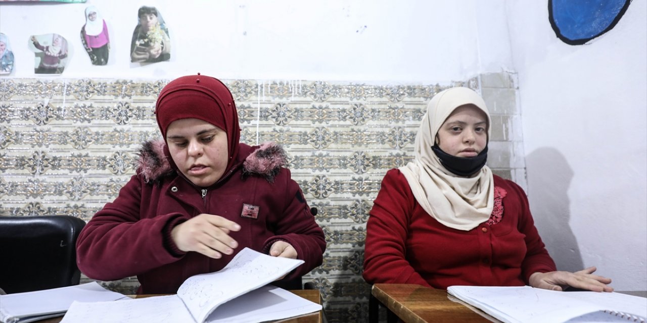 İdlib'deki STK'ler Down sendromlu çocukları topluma kazandırmak için çalışıyor