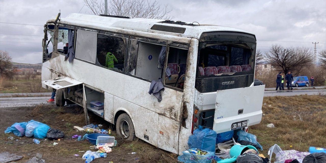 Kayseri'de cezaevi ring aracı devrildi, 4 kişi yaralandı