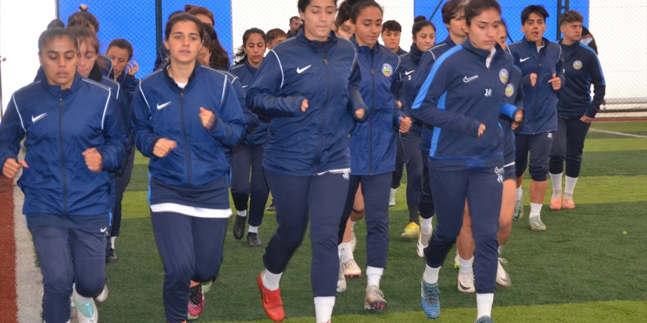 Yüksekova Belediyespor, play-off maçlarına üst lig hedefiyle hazırlanıyor