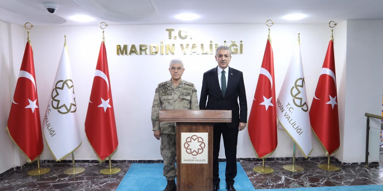 Jandarma Genel Komutanı Orgeneral Arif Çetin, Mardin Valiliğini ziyaret etti